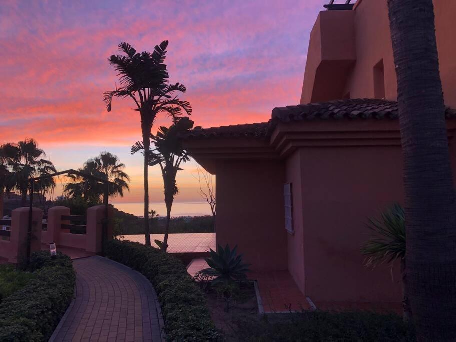 Bahia de Casares Schoenes Penthouse Mit Meerblick Pura Vida מראה חיצוני תמונה