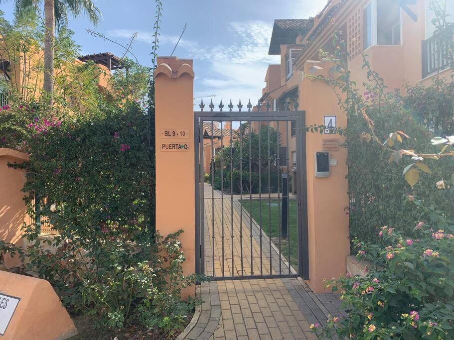 Bahia de Casares Schoenes Penthouse Mit Meerblick Pura Vida מראה חיצוני תמונה